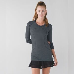 lululemon athletica Long Sleeve Top - Black